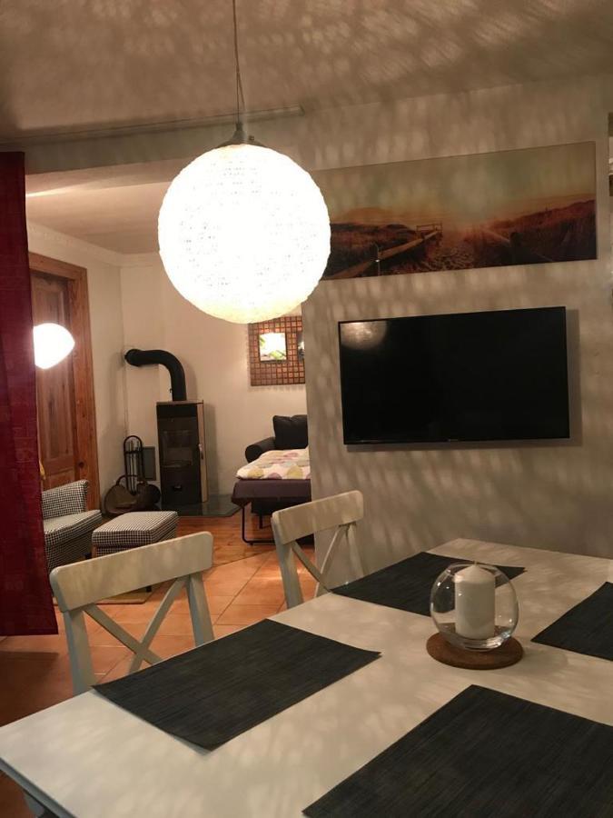 Schoene Ruhige Wohnung Mit Terrasse Und Parkplatz Greifswald Buitenkant foto