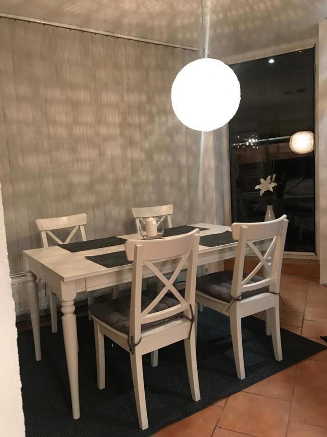 Schoene Ruhige Wohnung Mit Terrasse Und Parkplatz Greifswald Buitenkant foto