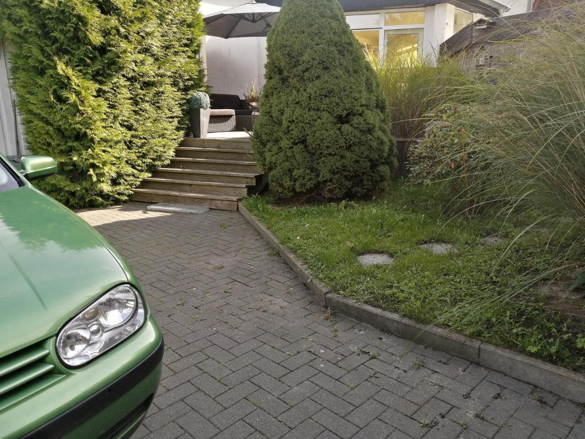 Schoene Ruhige Wohnung Mit Terrasse Und Parkplatz Greifswald Buitenkant foto